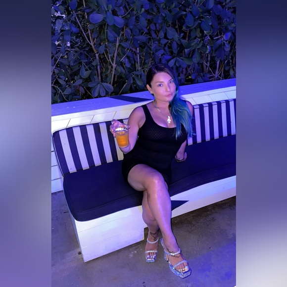 Meet Your Posher - Picture 11 of 16